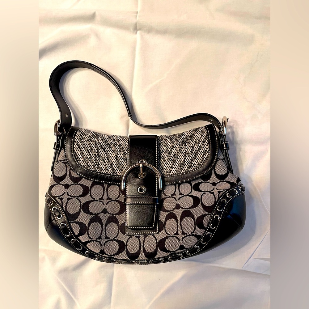 Coach medium shoulder bag in material with leather trim